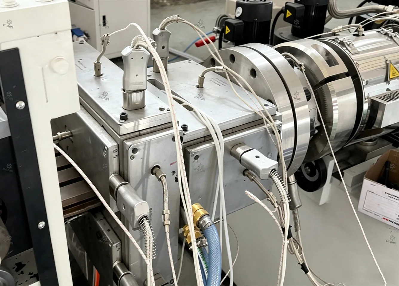 WPC Wall Panel Extruder
